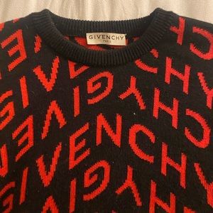 Givenchy
Refracted jacquard-woven jumper
